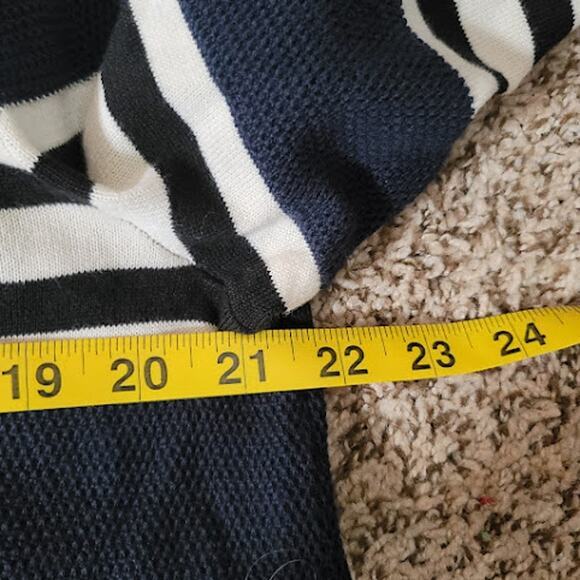 Michael Kors- Striped Men's Sweater- size Large - Picture 8 of 10